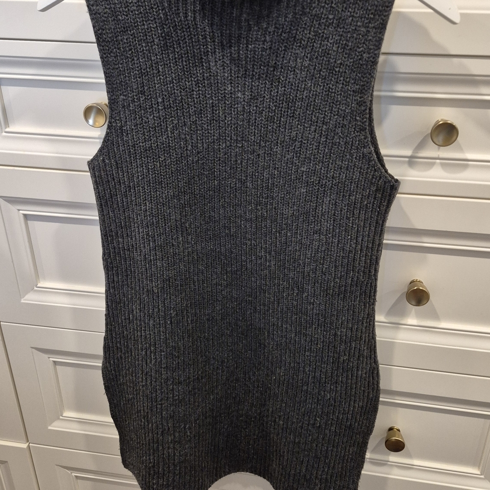 Theory Gray Ribbed Sweater - Picture 2 of 4
